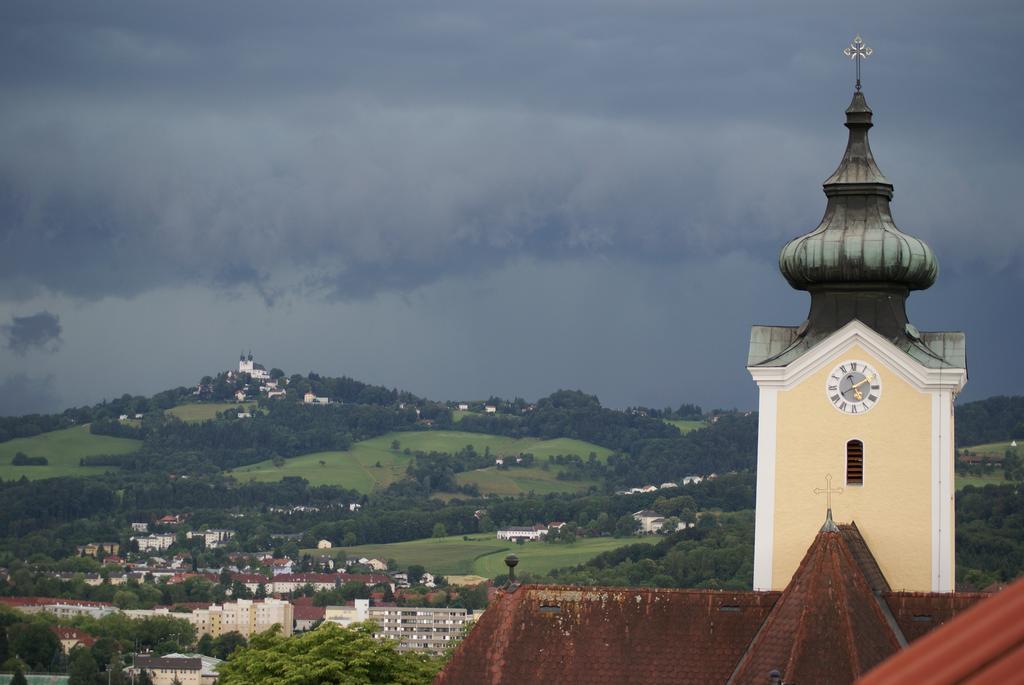 Mayerhofer House Linz Bagian luar foto